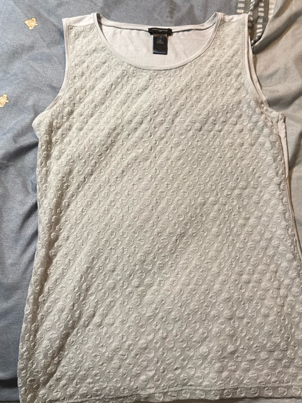 Ann Taylor Cream Lace Overlay Sleeveless Tank